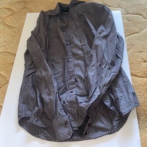 Guess men’s button down